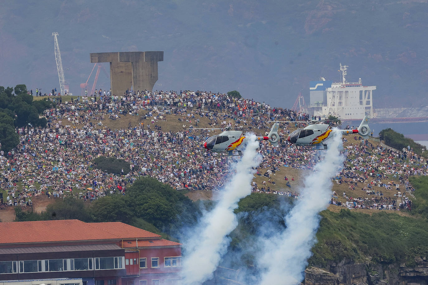 Festival Aéreo Internacional: Gijón disfruta del espectáculo en el cielo