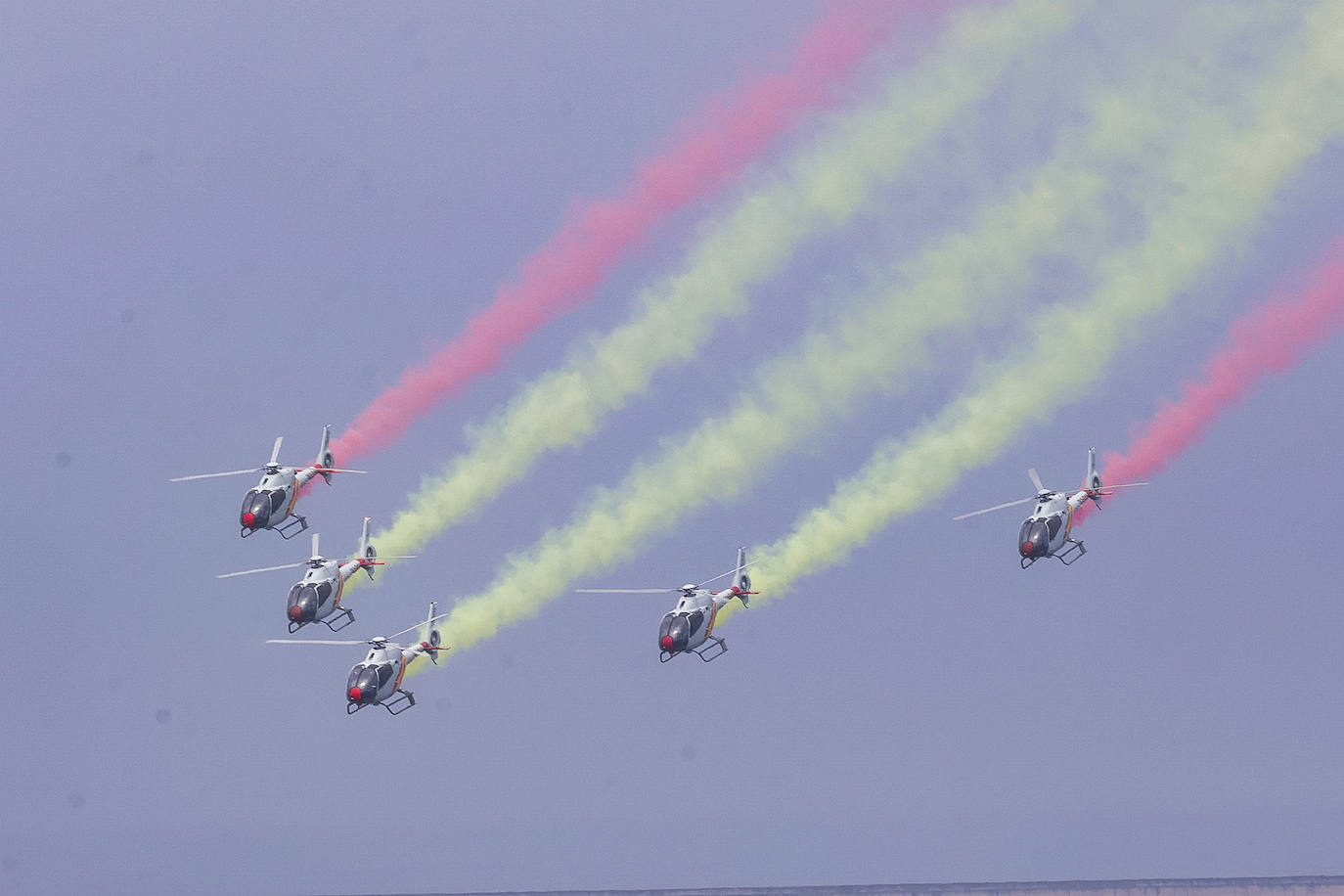 Festival Aéreo Internacional: Gijón disfruta del espectáculo en el cielo