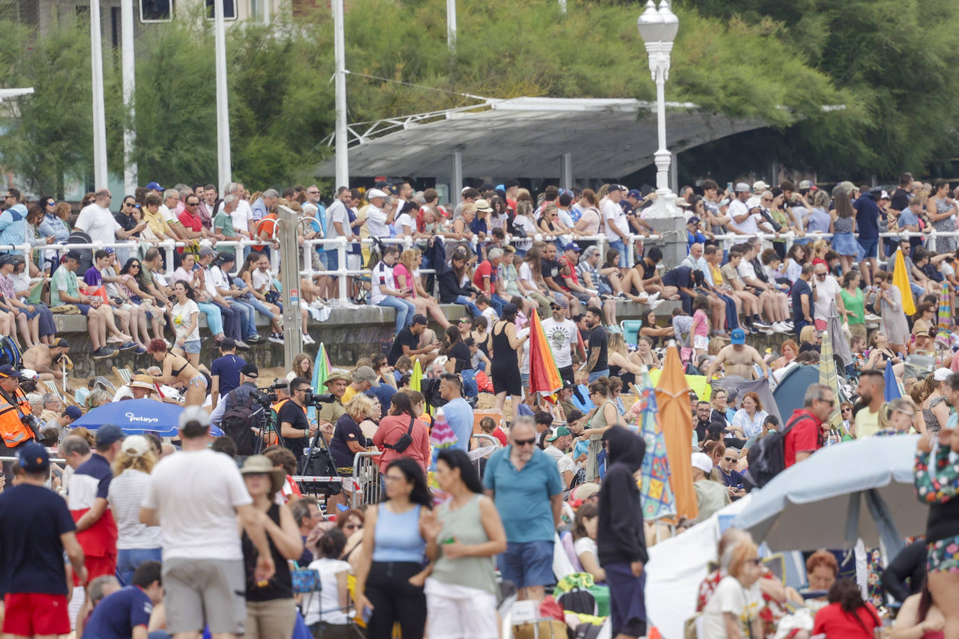 Festival Aéreo Internacional: Gijón disfruta del espectáculo en el cielo