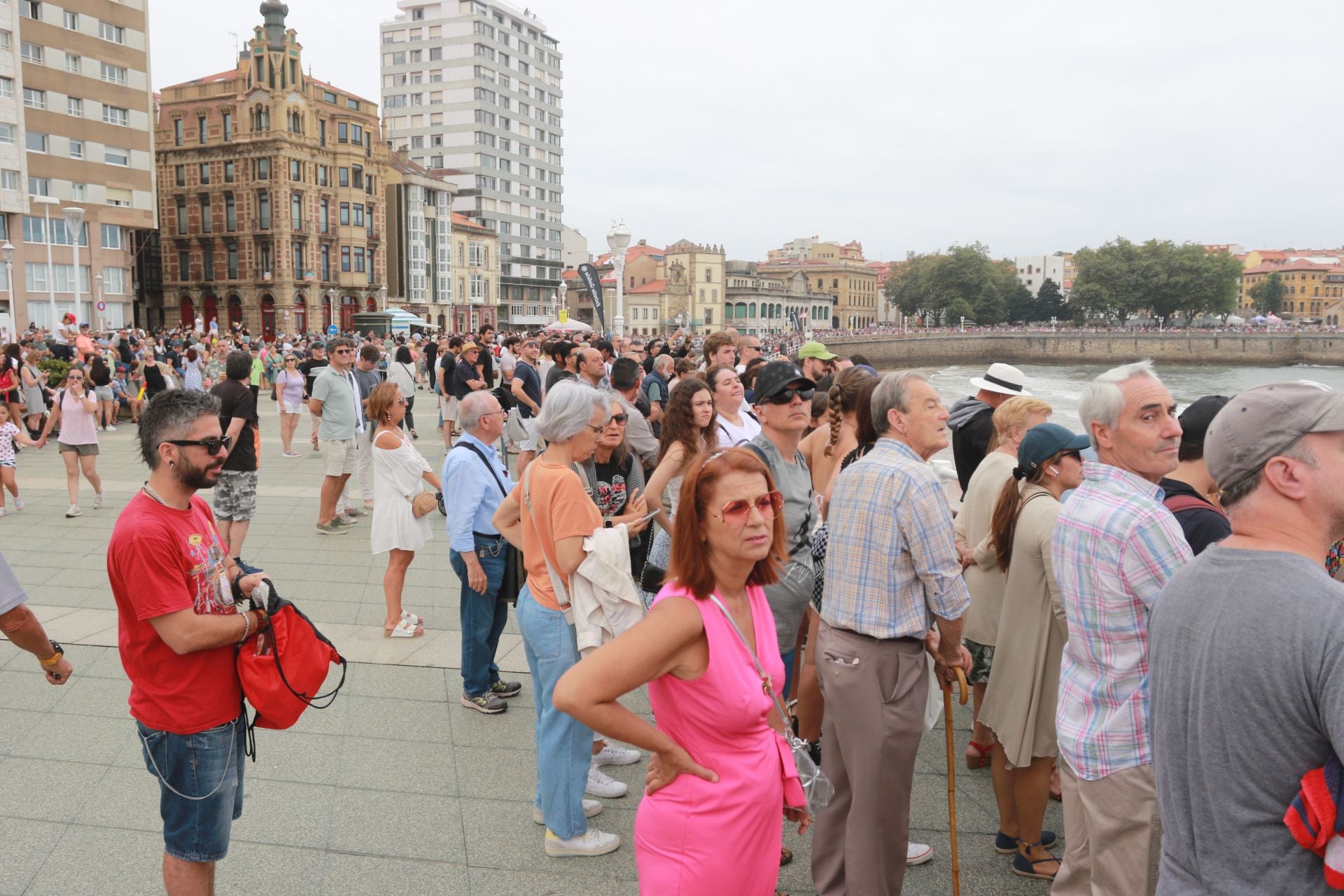 Gijón se vuelca con el Festival Aéreo