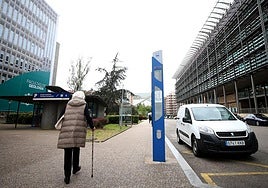 La parada de autobuses de Llamaquique.