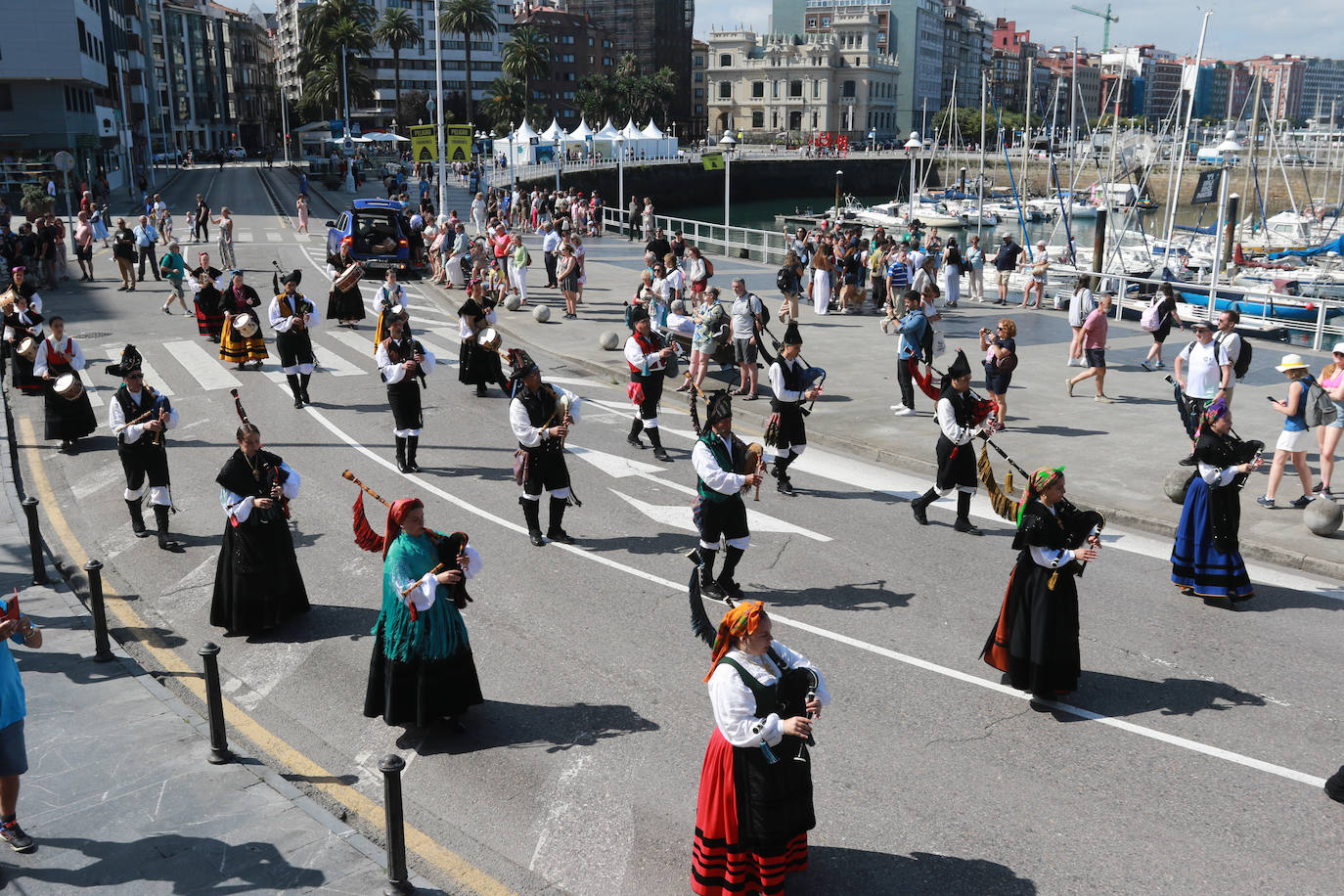 Un Día de Asturias en Gijón para la historia