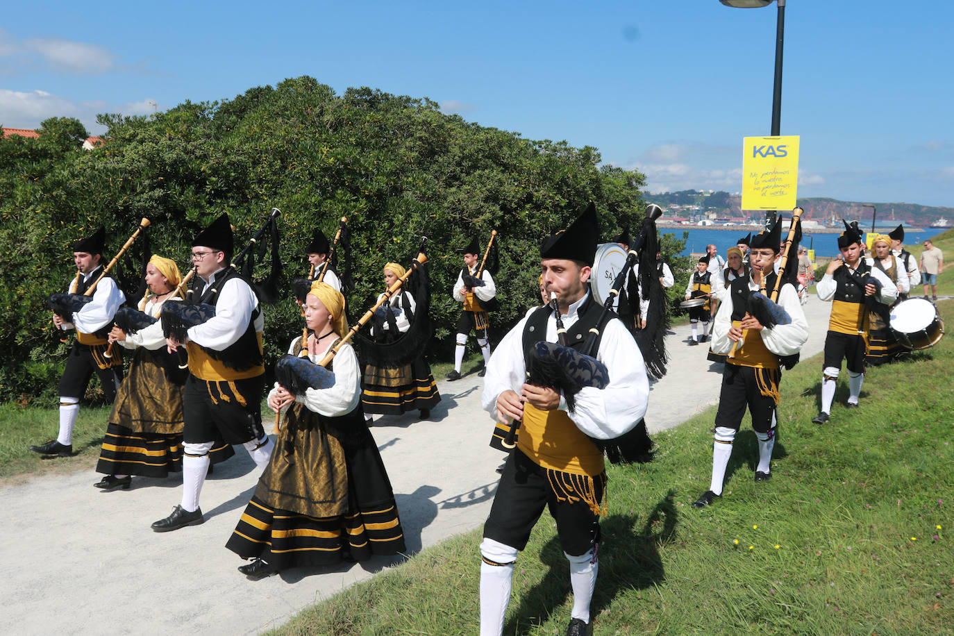 Un Día de Asturias en Gijón para la historia