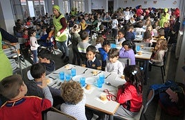 El comedor del colegio de Ventanielles, en una imagen de archivo.
