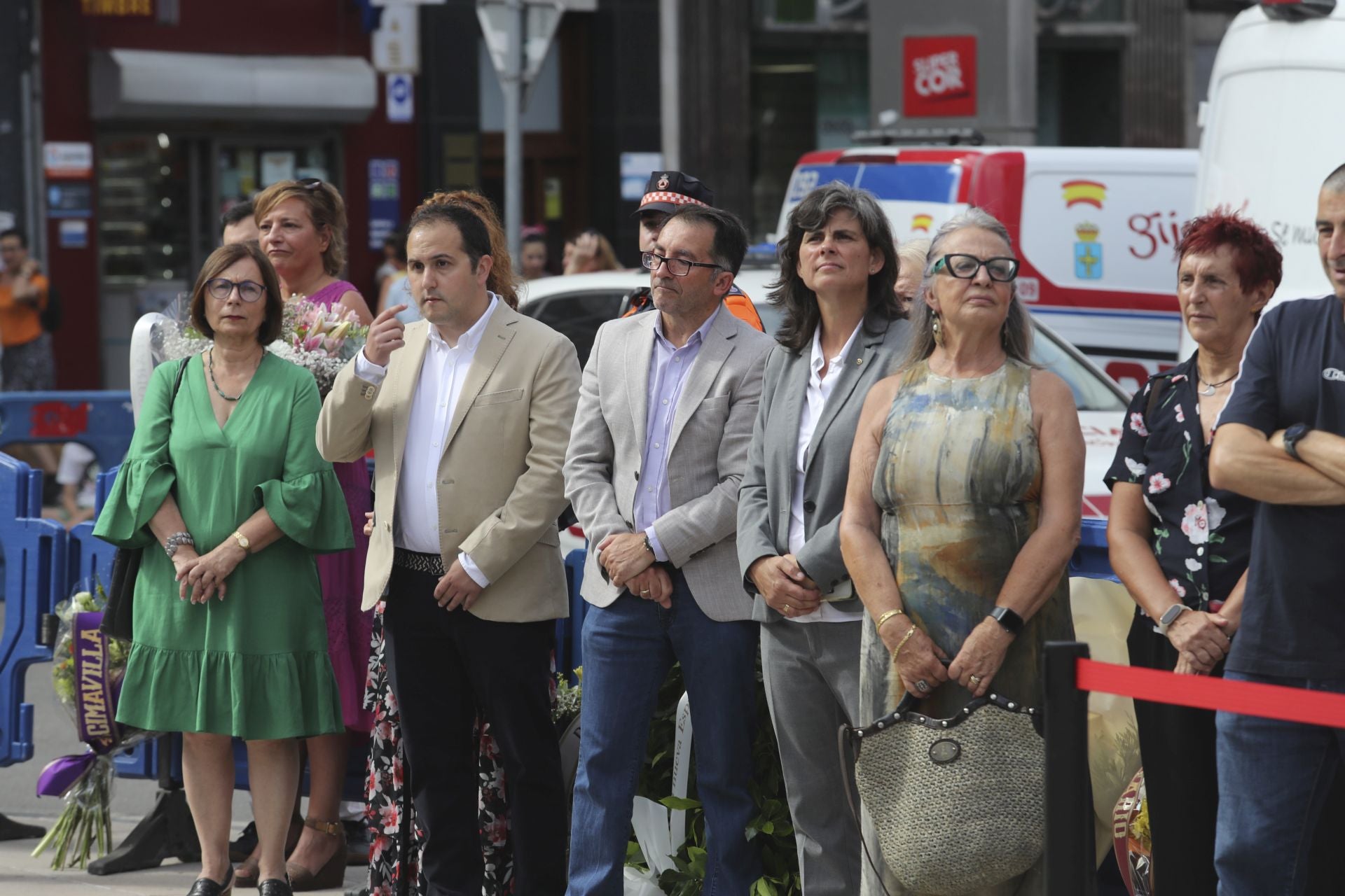 Homenaje y ofrenda floral a Jovellanos en Gijón