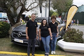 Iván Iglesias, Neftalí Soto y Yanett del Río, responsable de AdarsaRent.