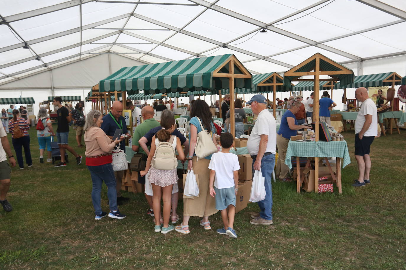 La 49ª Feria Agroalimentaria de Llanera, en imágenes