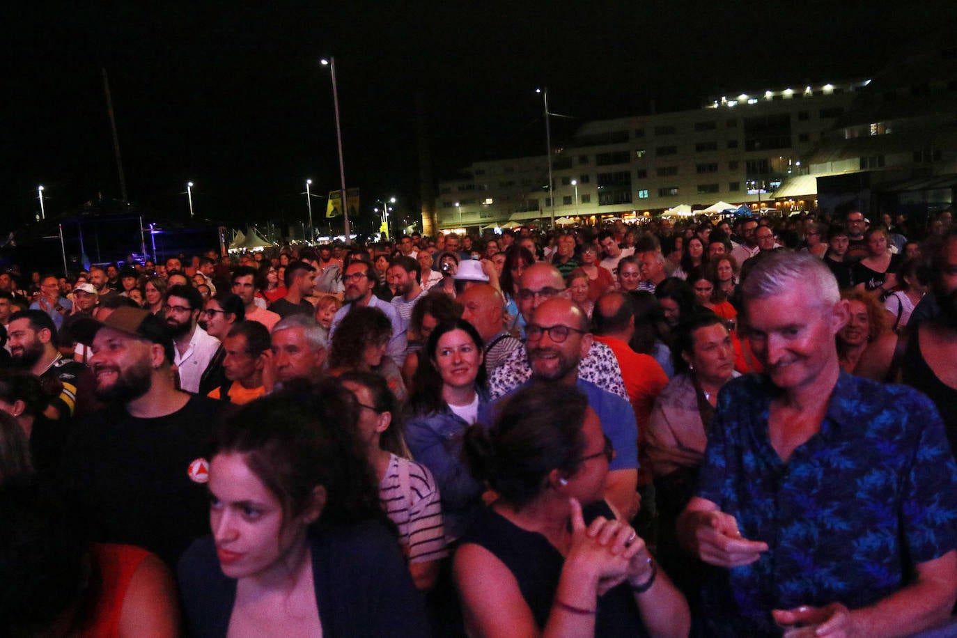 Enol y Muchachito Bombo Infierno triunfan en Gijón