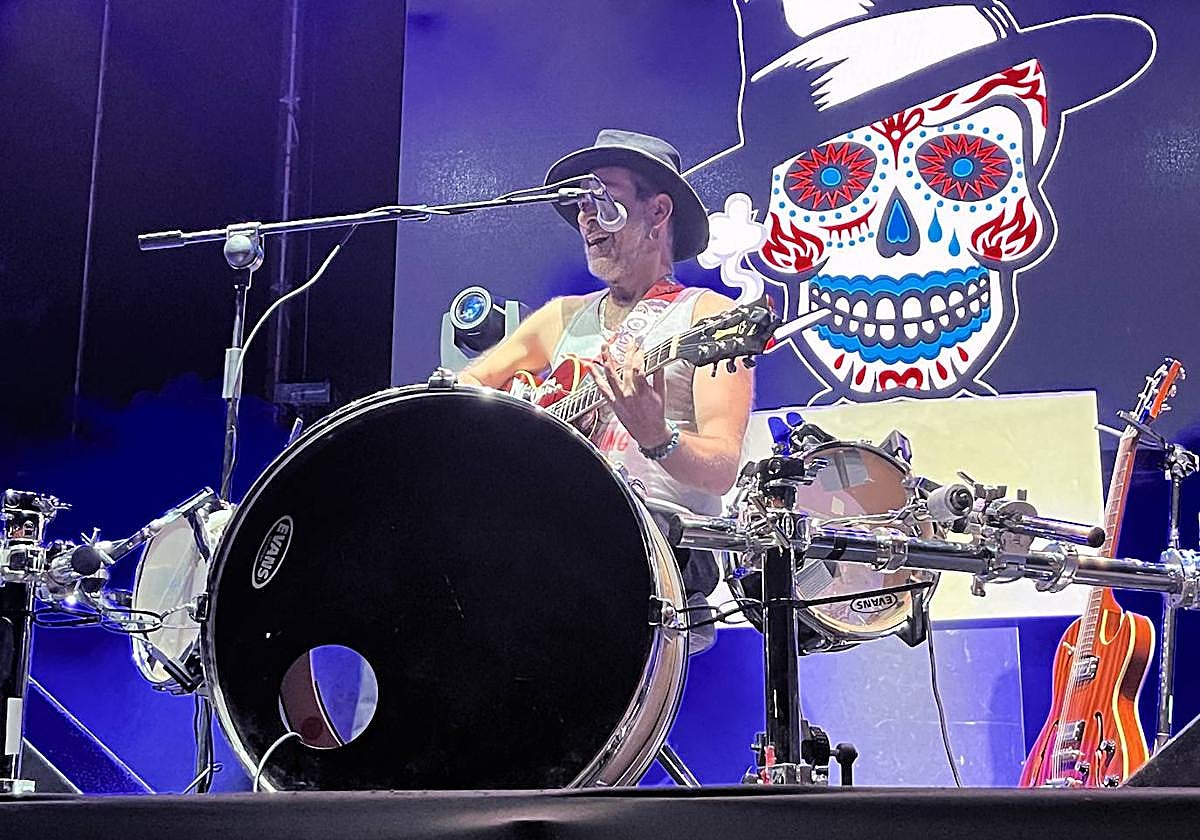 Enol y Muchachito Bombo Infierno triunfan en Gijón