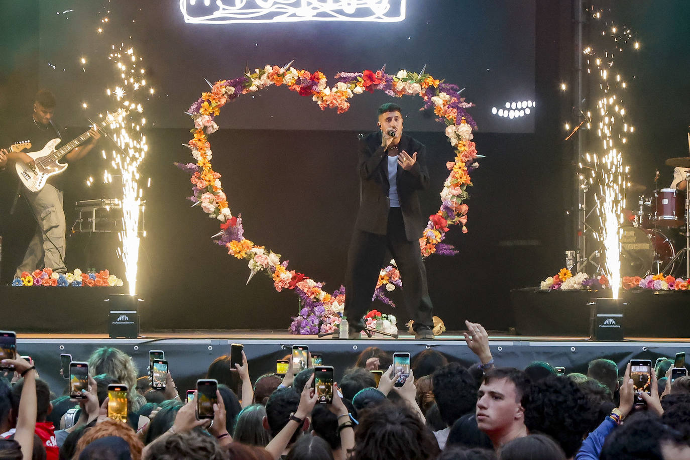 Enol y Muchachito Bombo Infierno triunfan en Gijón