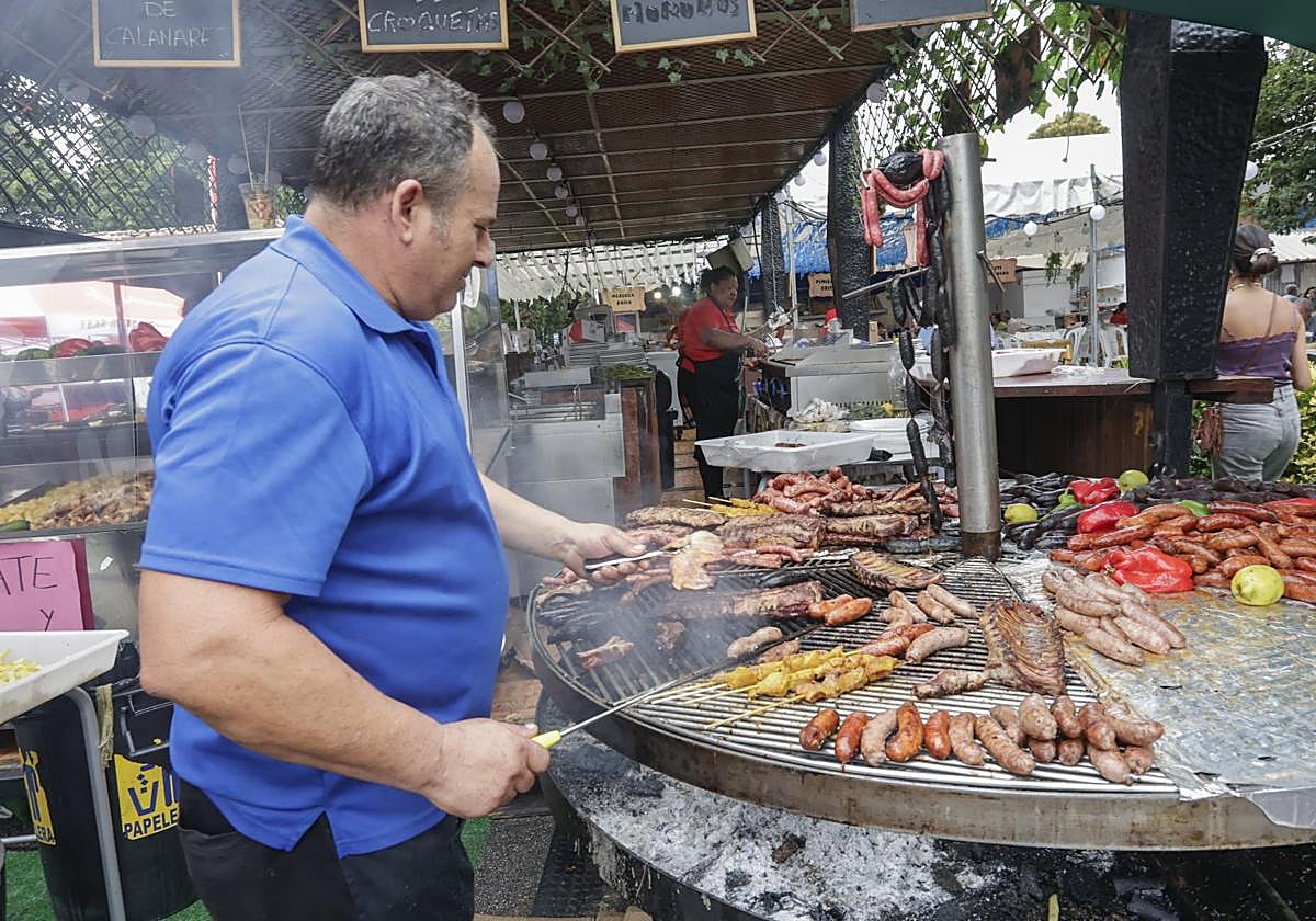Puestos de comida.Los Charros tienen una gran oferta gastronómica entre la que destacan la carne y el pescado.