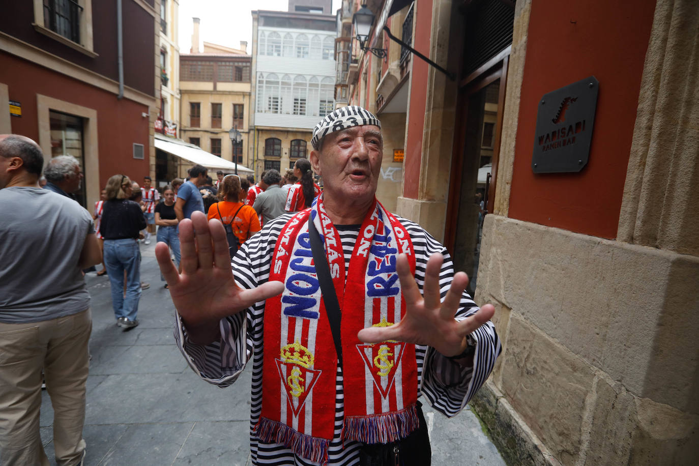 Puesta de largo del Sporting ante una eufórica afición