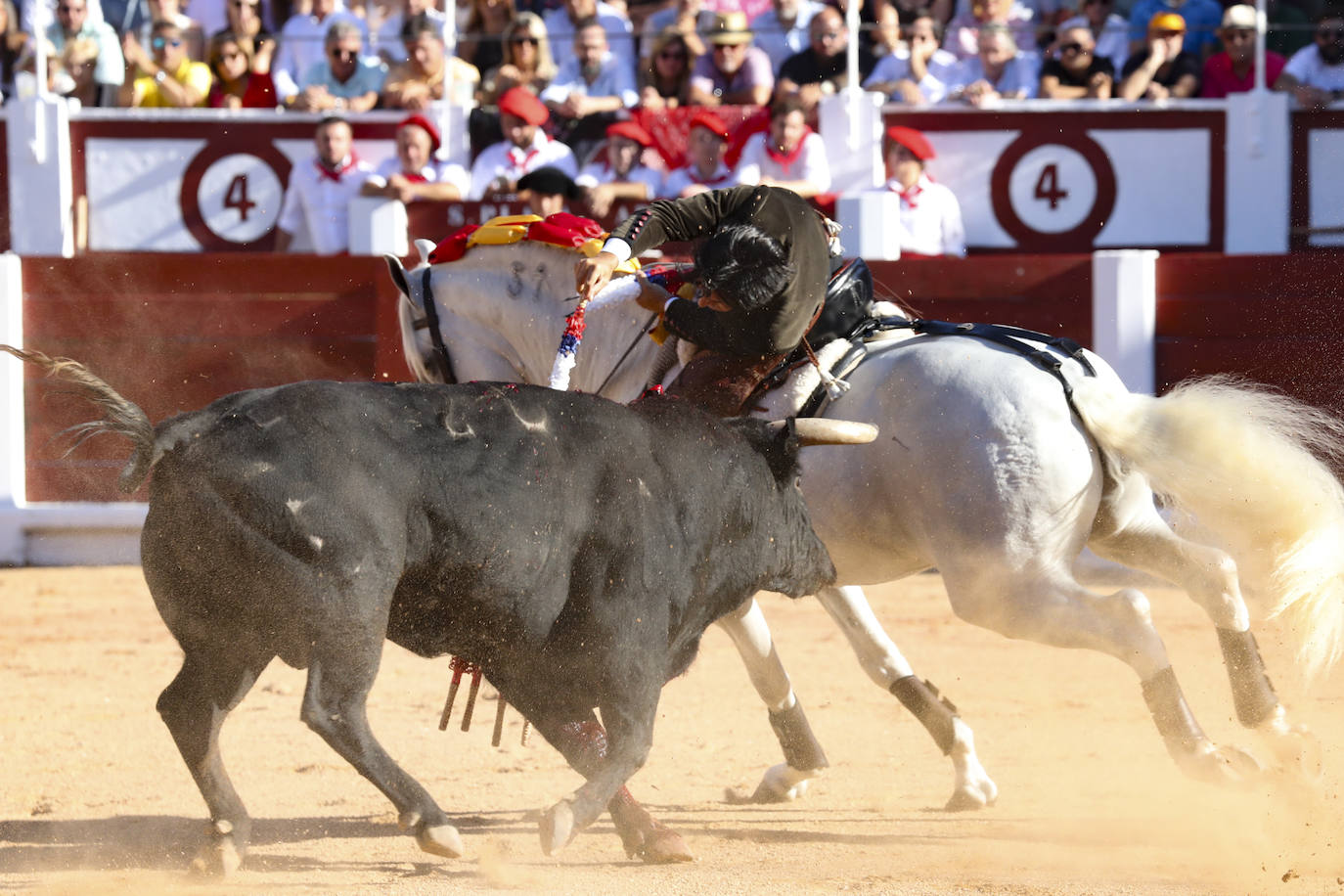 La primera tarde de toros en Gijón, en imágenes