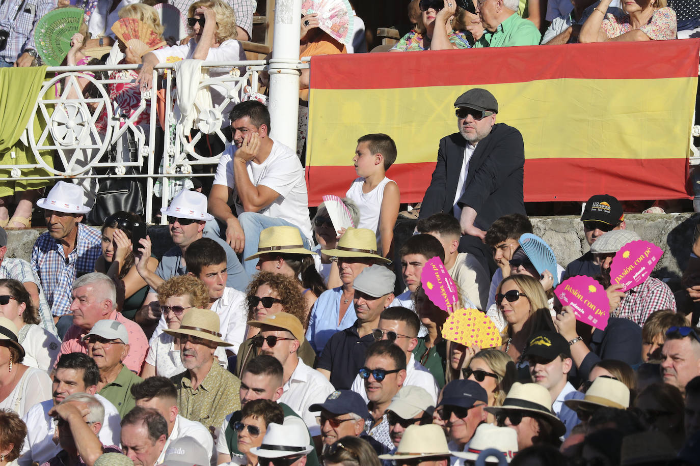 La primera tarde de toros en Gijón, en imágenes