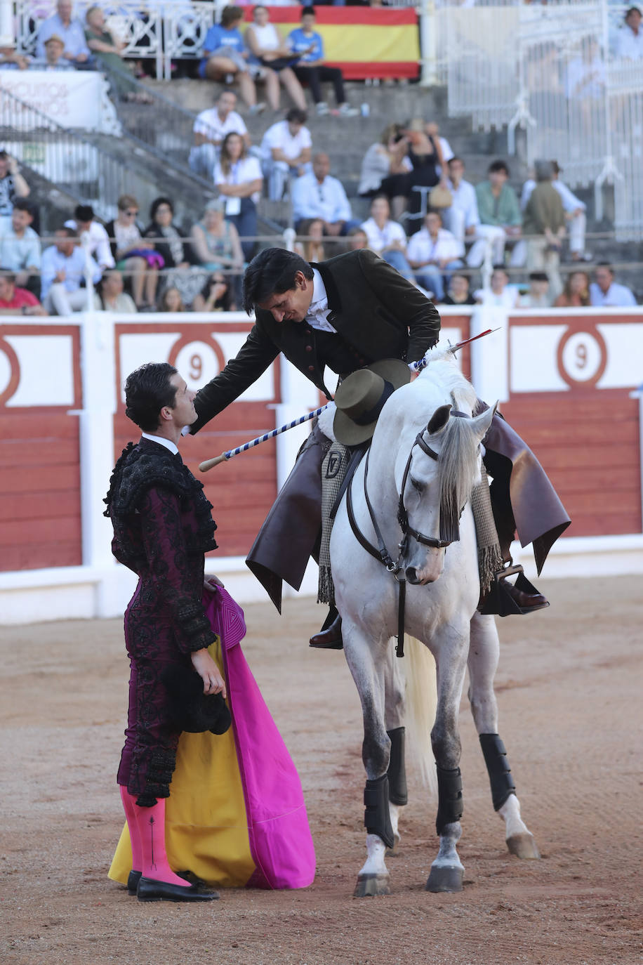 La primera tarde de toros en Gijón, en imágenes