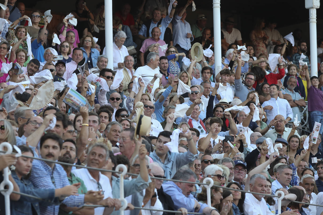 La primera tarde de toros en Gijón, en imágenes