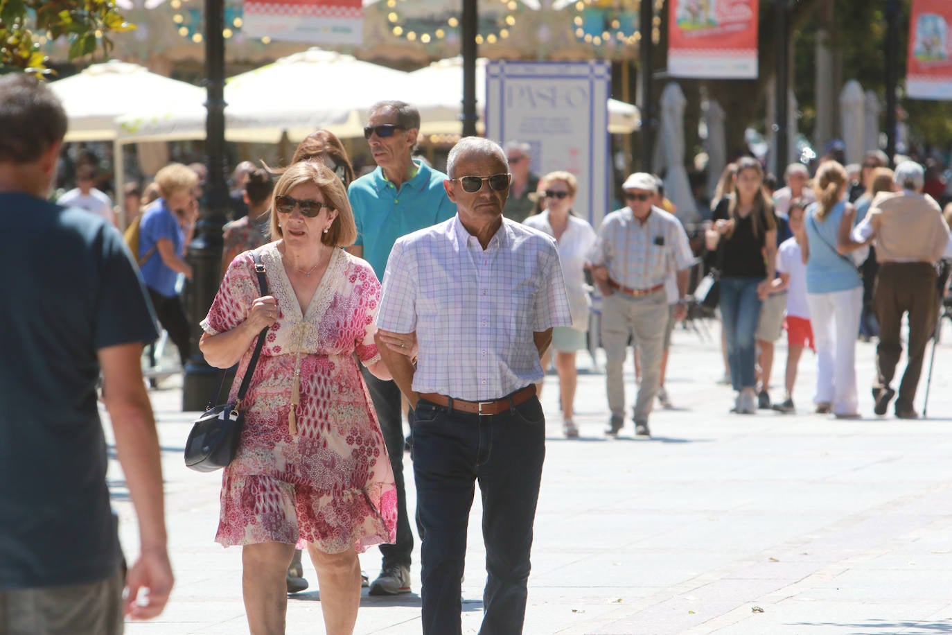 Gijón cuelga el cartel de &#039;lleno de turistas&#039;