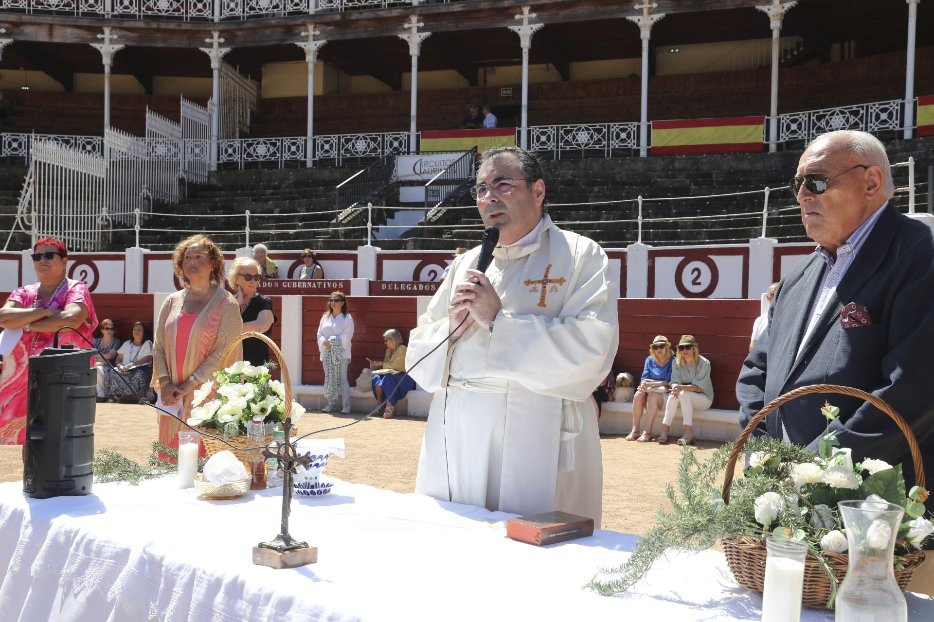 El Bibio recuerda a Loli Menéndez y a los taurinos fallecidos