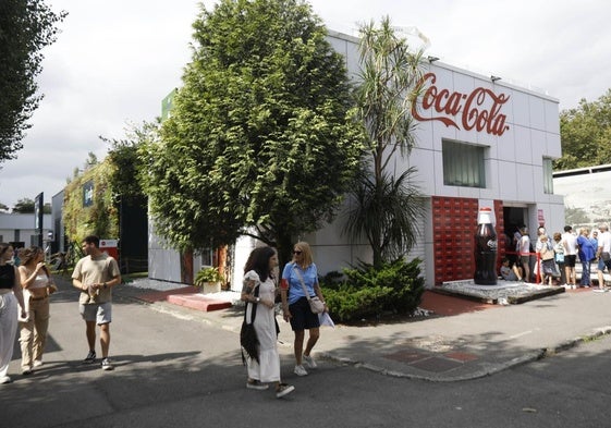 Miles de visitantes descubren los secretos de Coca-Cola en la FIDMA