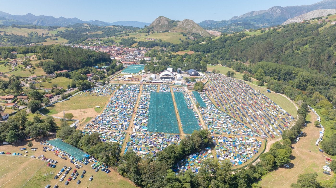 El Valle de la Música despide hoy a los incondicionales del tecno que han hecho de él su casa desde el pasado miércoles.