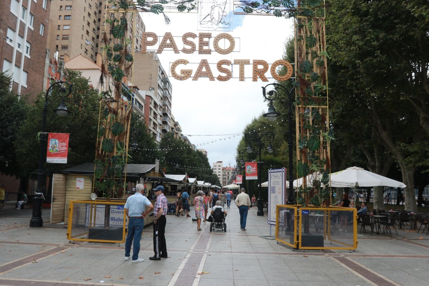 El Paseo Gastro de Begoña, que ha recibido buenas críticas de los hosteleros y los clientes en esta primera edición.