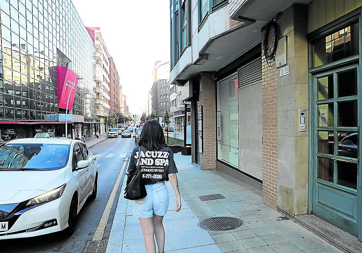 El lugar de los hechos, el día después. Se ve el paso de cebra donde tuvo lugar el accidente.