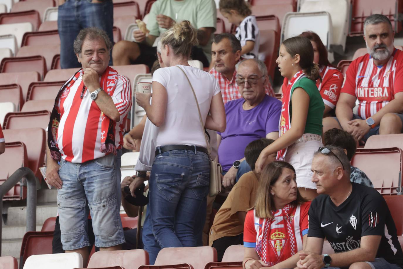 ¿Estuviste en el Sporting - Levante? ¡Búscate!