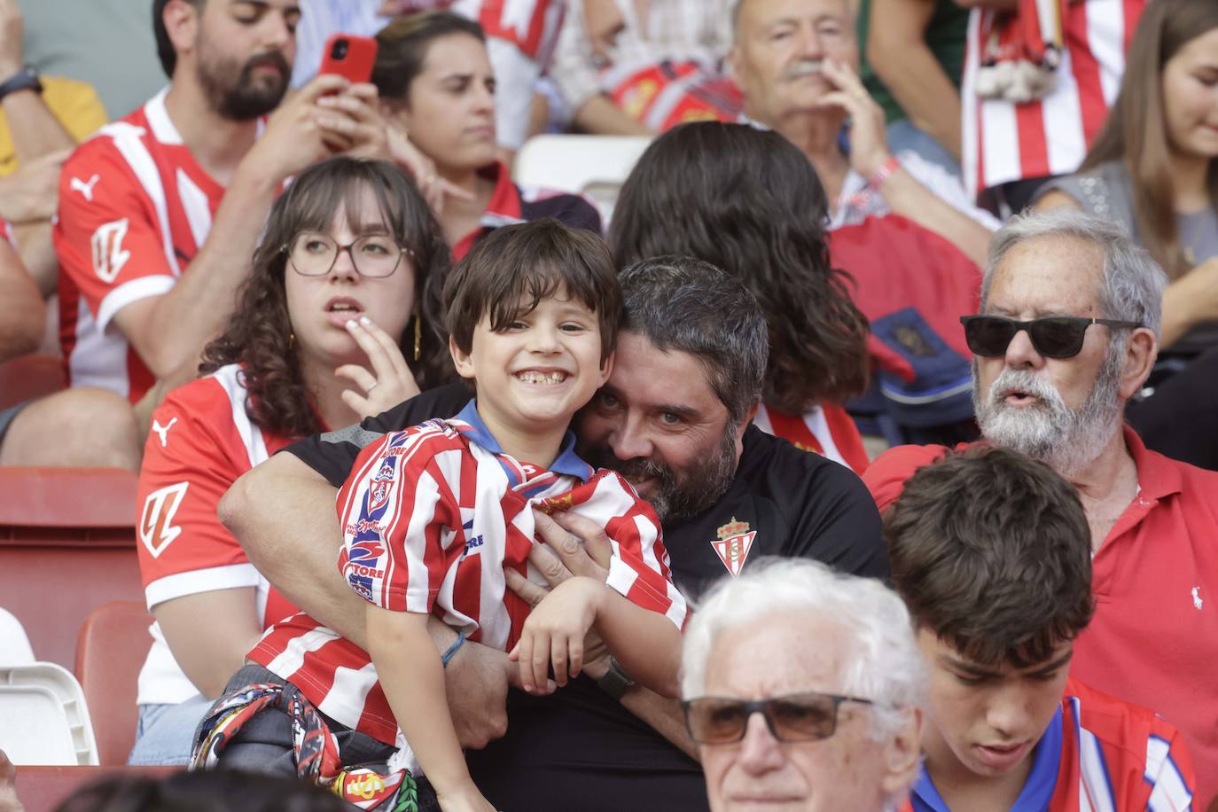 ¿Estuviste en el Sporting - Levante? ¡Búscate!