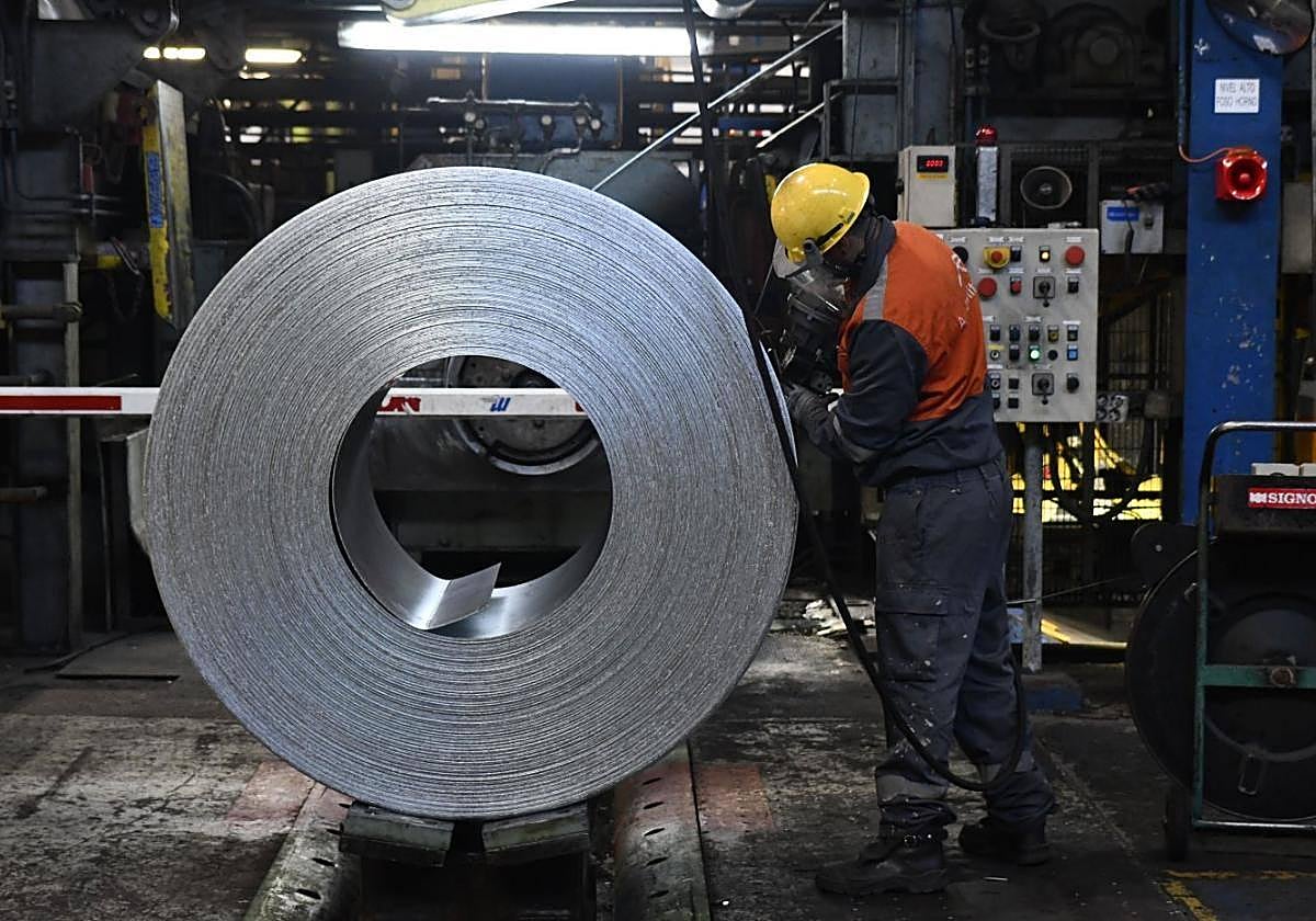 La caída de los precios industriales y la débil demanda lastran al comercio exterior asturiano