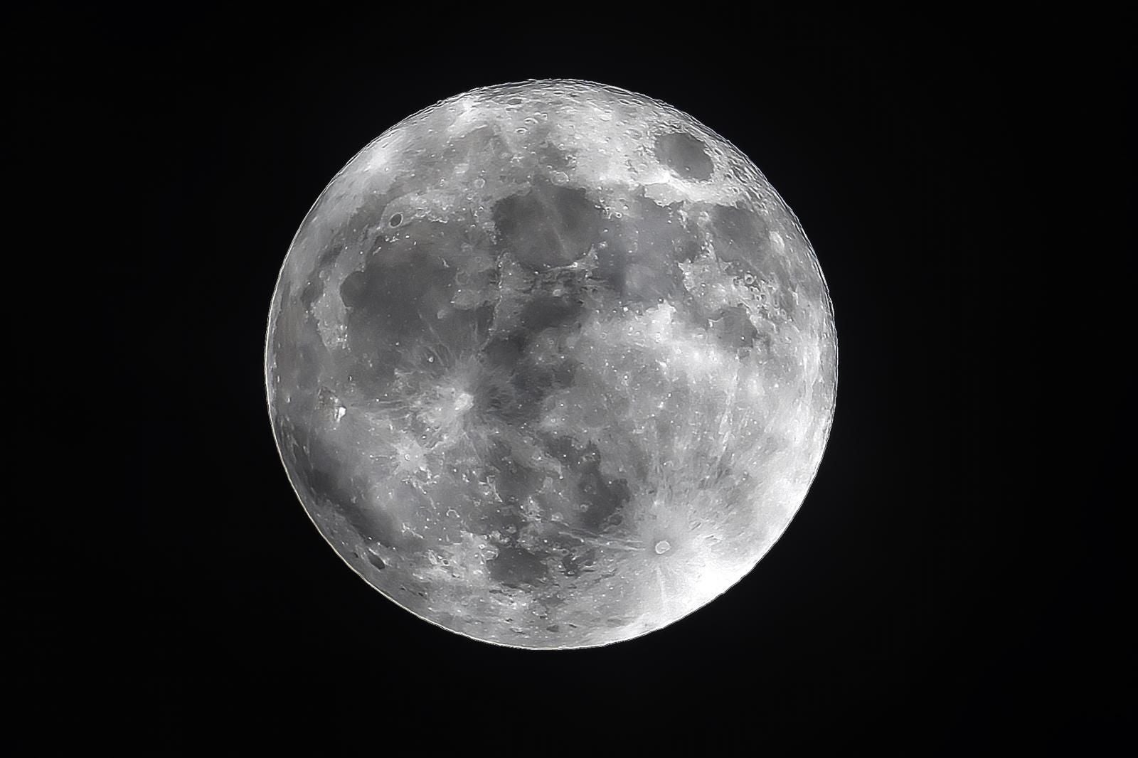 Desde Asturias hasta Río de Janeiro: así se vio la espectacular superluna azul