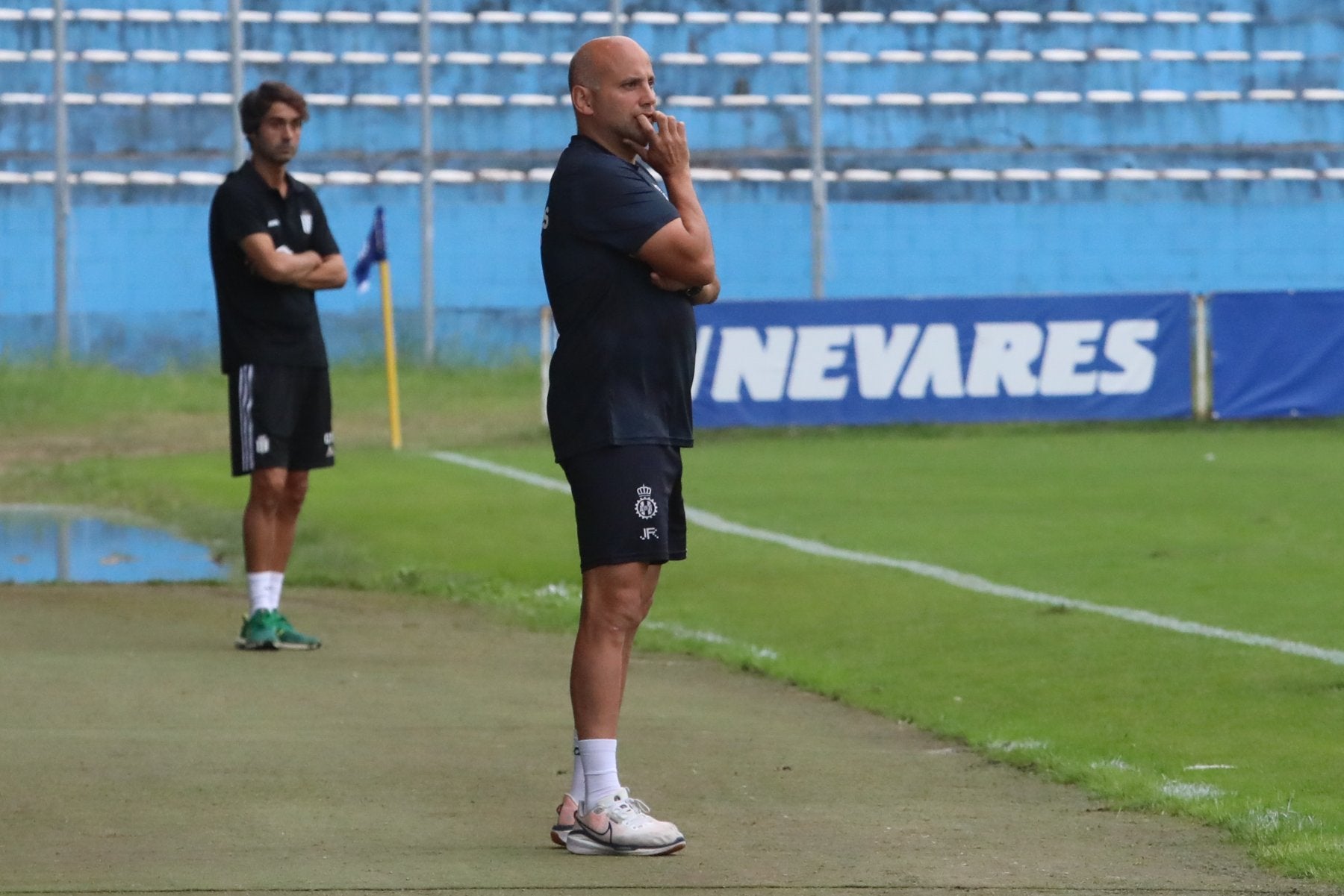 Javi Rozada, en la banda del Suárez Puerta el miércoles ante el Praviano.