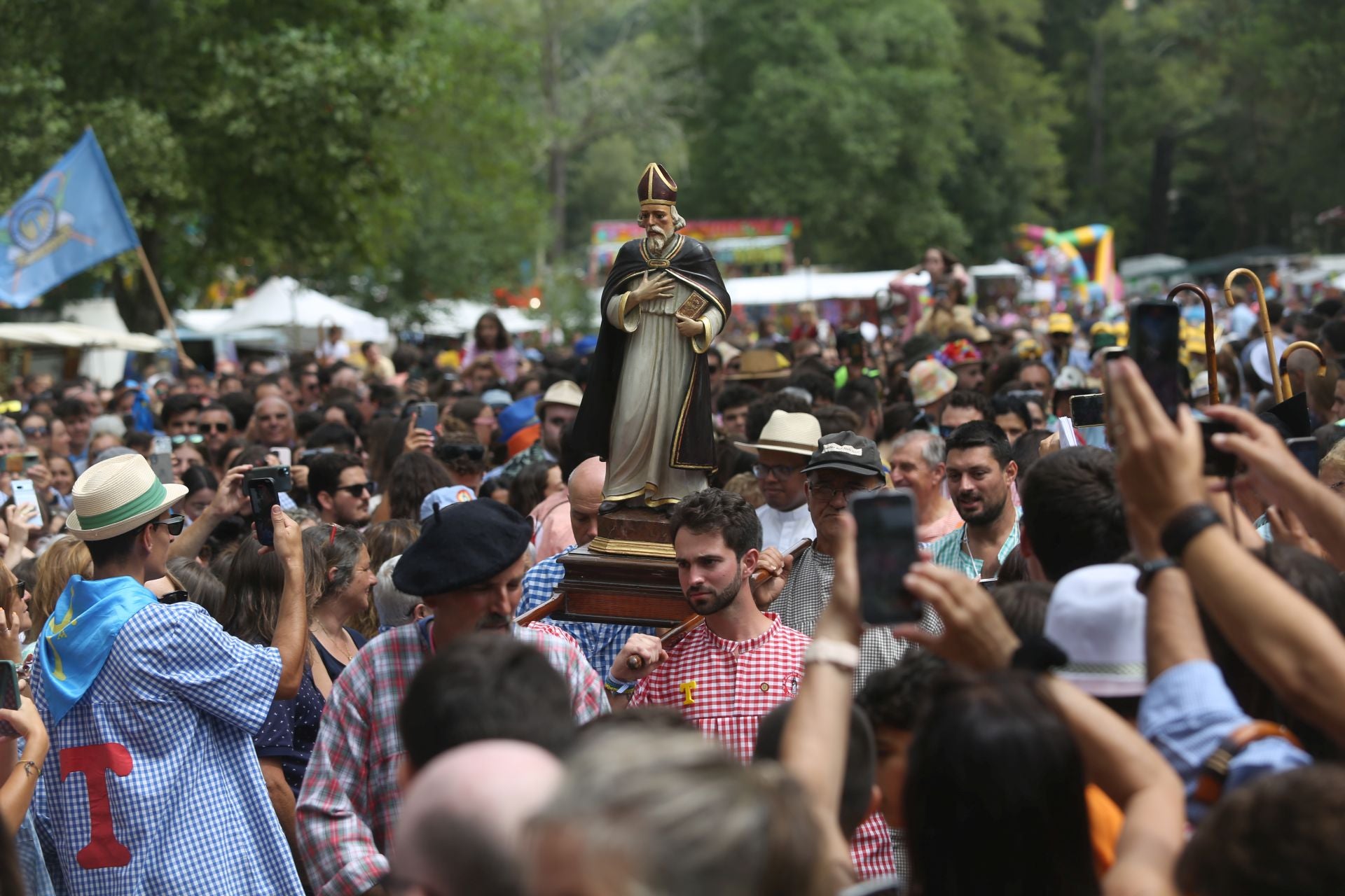 La romería de San Timoteo llena Luarca