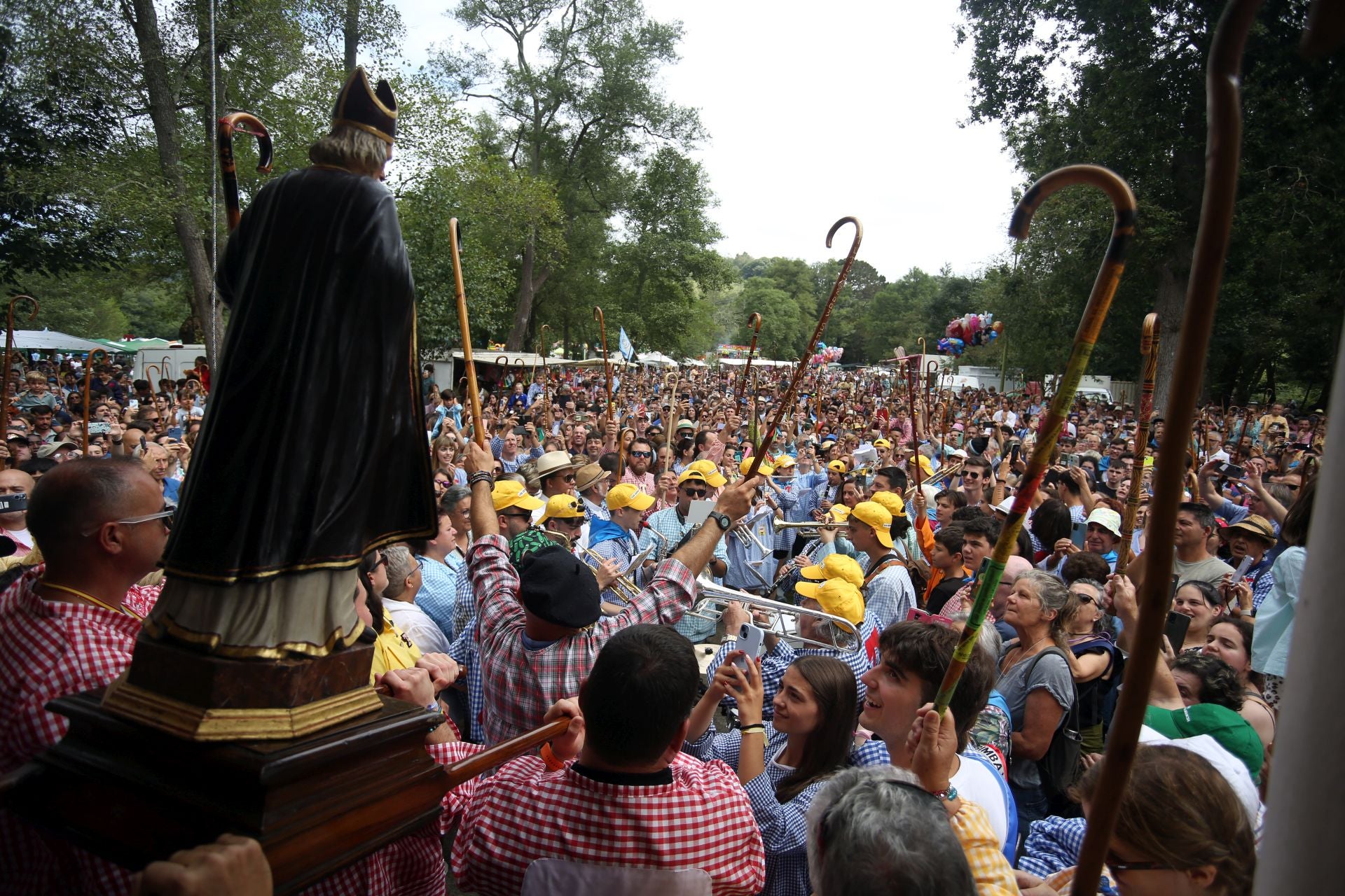 La romería de San Timoteo llena Luarca