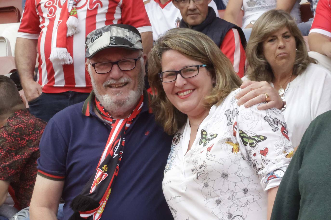 ¿Estuviste en El Molinón en el Sporting - Eldense? ¡Búscate!