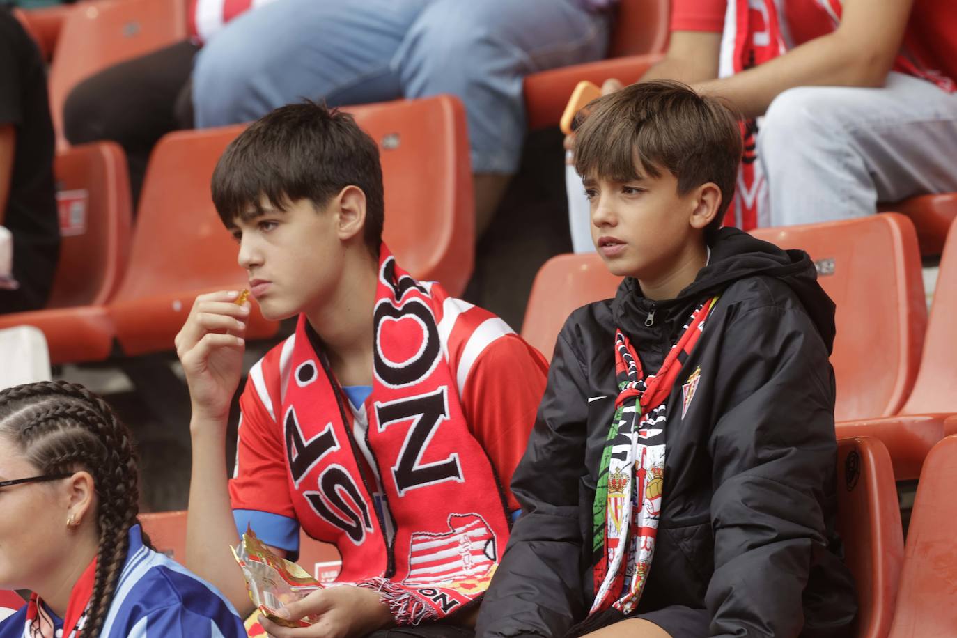 ¿Estuviste en El Molinón en el Sporting - Eldense? ¡Búscate!