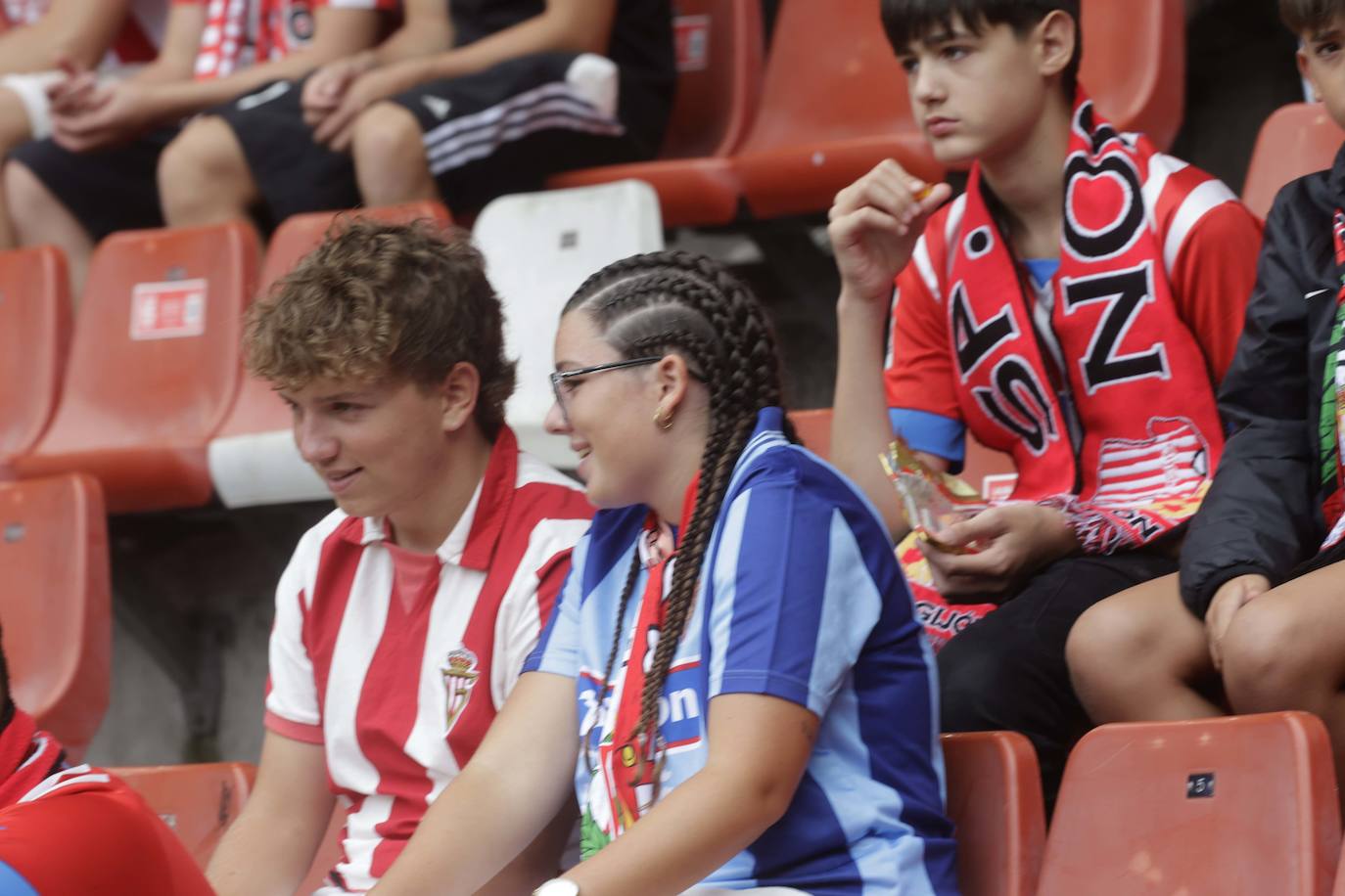 ¿Estuviste en El Molinón en el Sporting - Eldense? ¡Búscate!