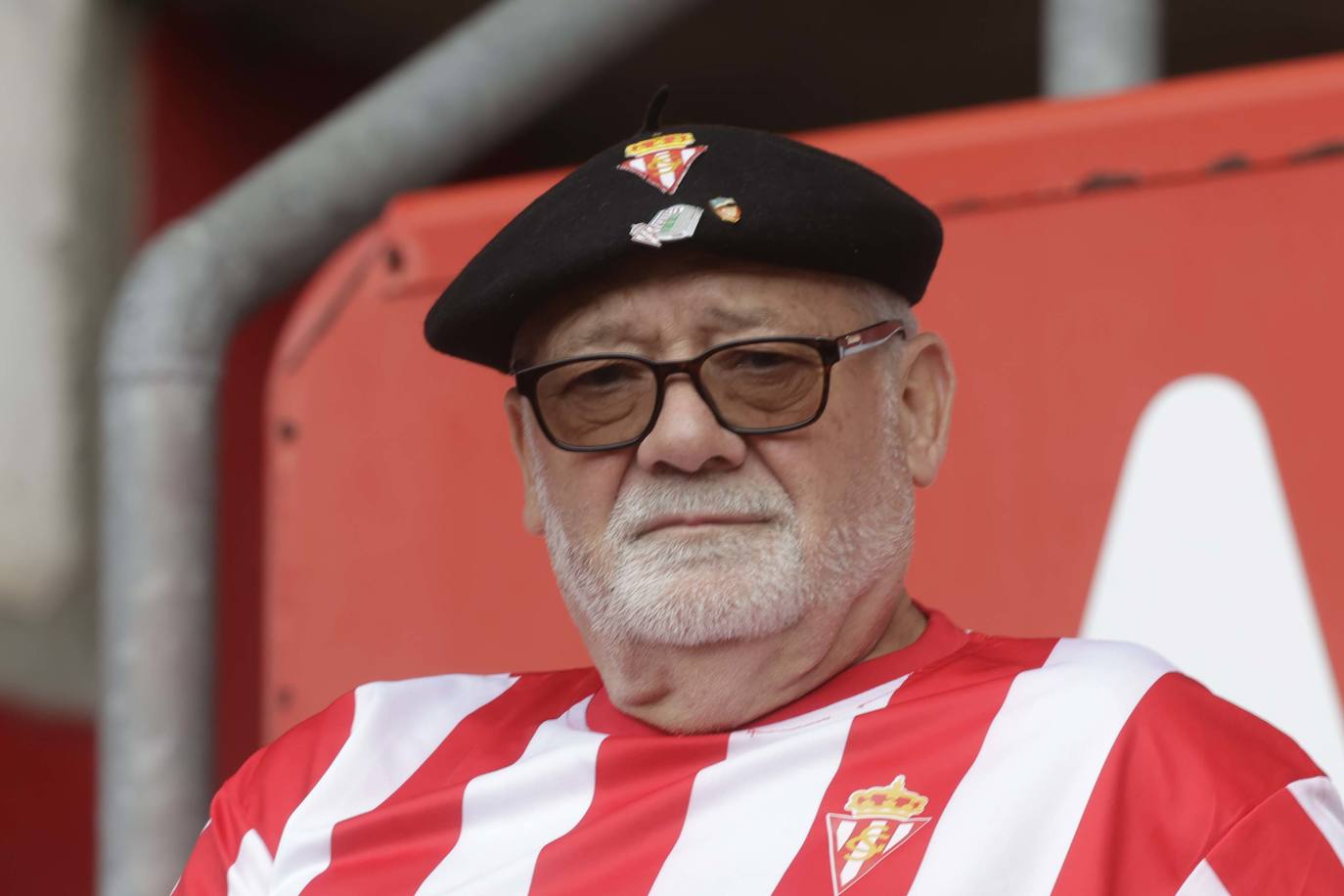 ¿Estuviste en El Molinón en el Sporting - Eldense? ¡Búscate!