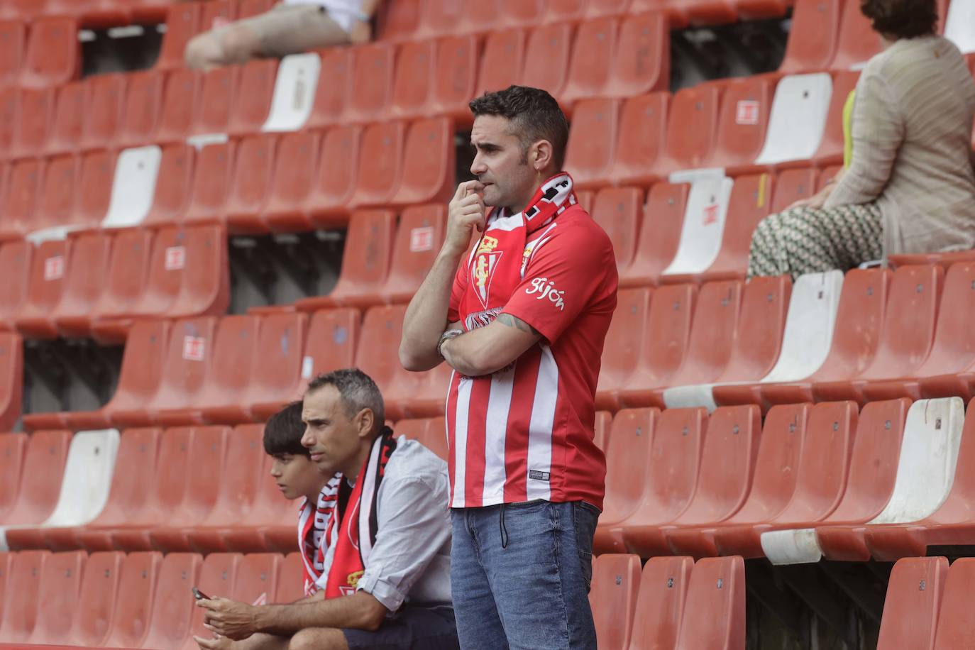 ¿Estuviste en El Molinón en el Sporting - Eldense? ¡Búscate!