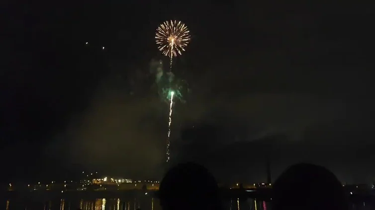 Vídeo: así fueron los fuegos artificiales de Avilés