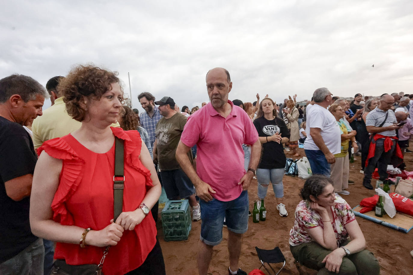 ¿Estuviste intentando batir el récord de escanciado de Gijón? ¡Búscate!