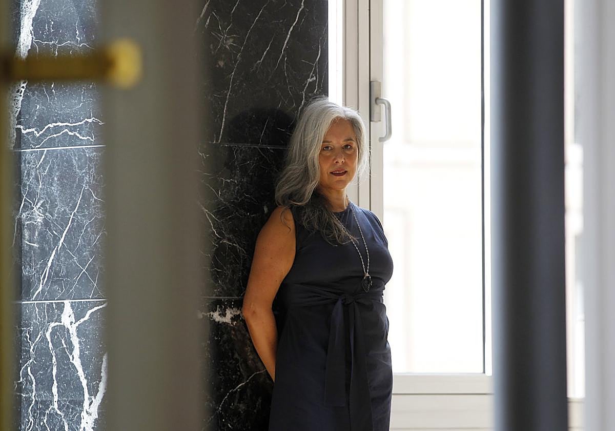 Carmen Castañón, en el Salón de Té del Teatro Campoamor