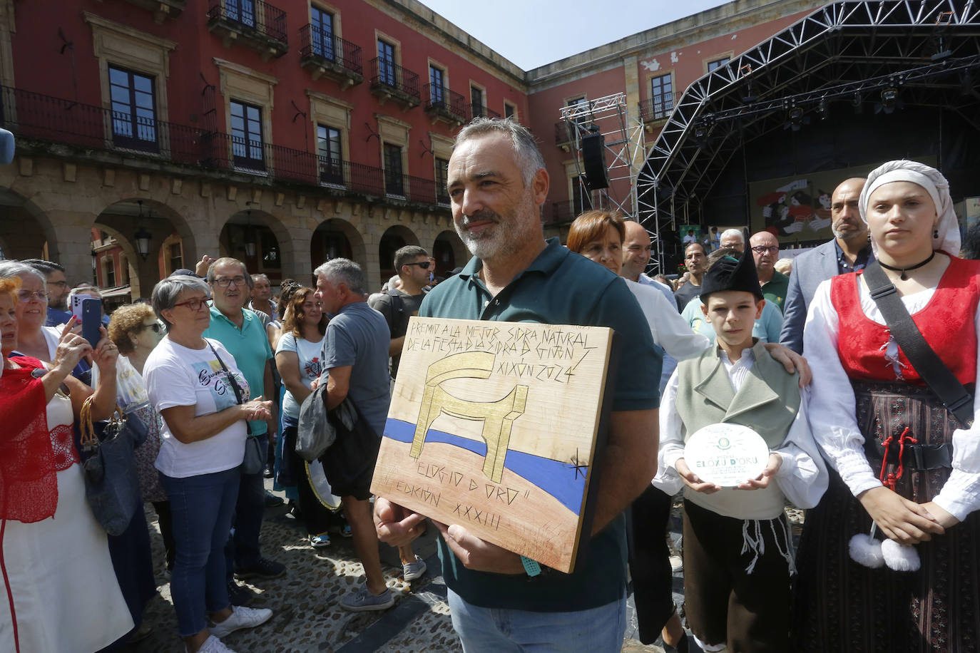 Broche de oro para la Fiesta de la Sidra de Gijón