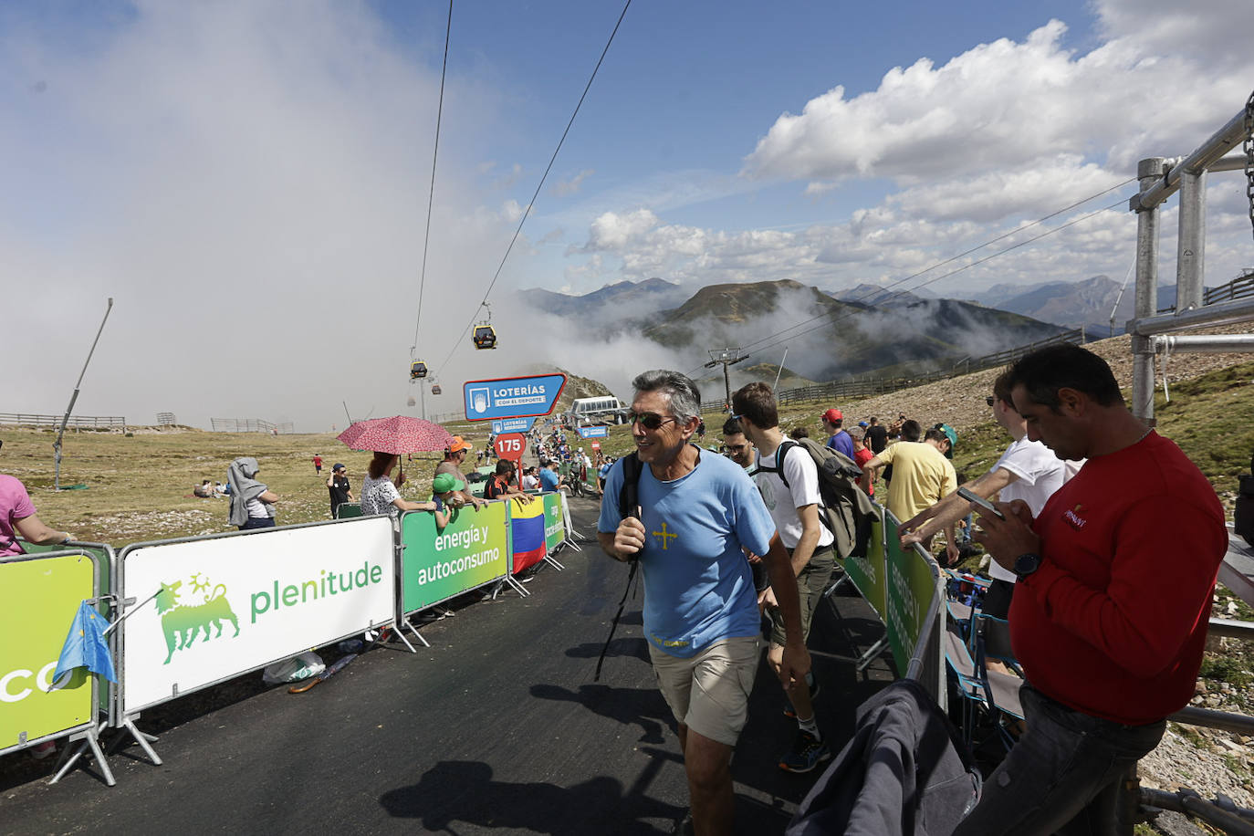 Asturias, escenario ciclista: las imágenes de la Vuelta en la llegada al Cuitu Negru