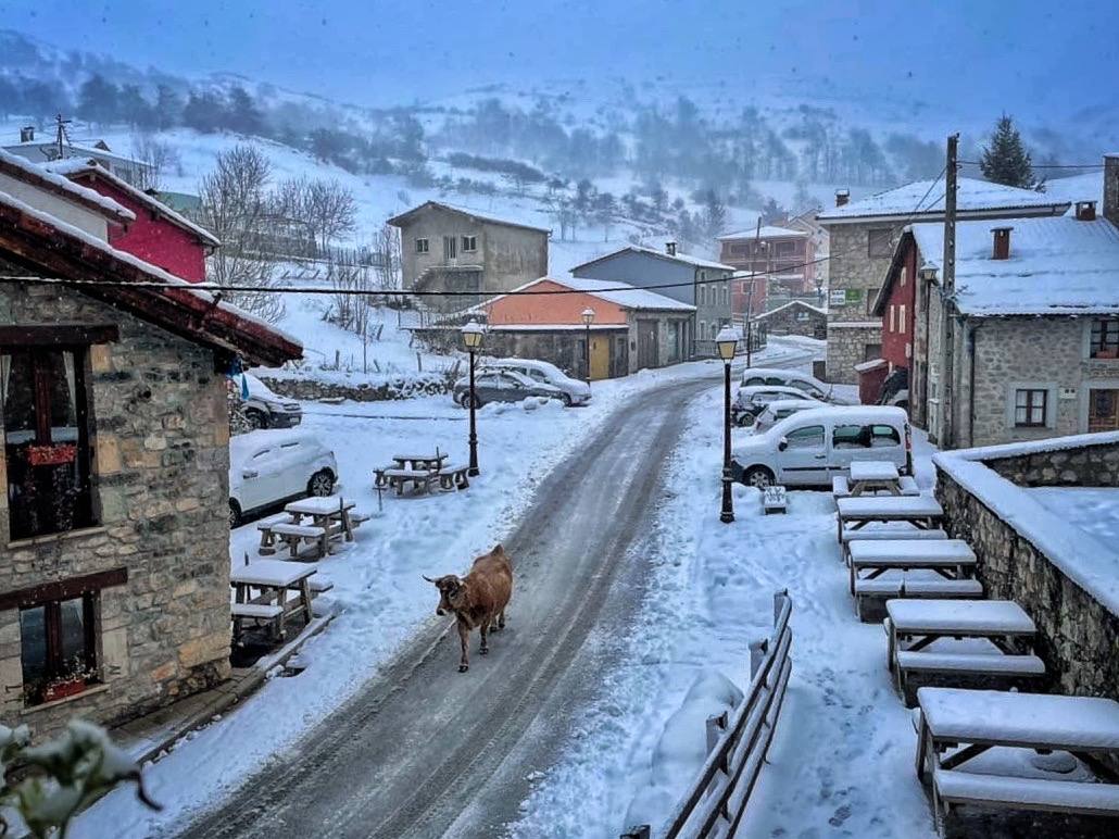 En el corazón de los Picos de Europa: Sotres, un pueblo de altura y de postal