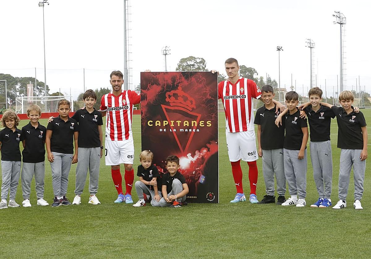 Kevin y Maras en su presentación oficial como nuesvos jugadores del Sporting.