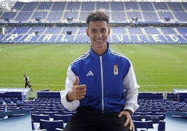 Chaira, en su presentación como nuevo jugador del Real Oviedo.
