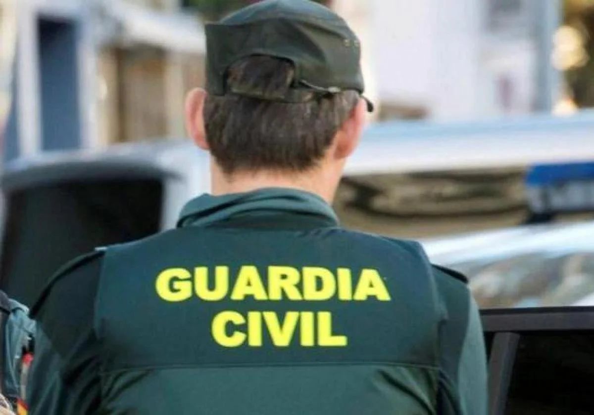 Un efectivo de la Guardia Civil.