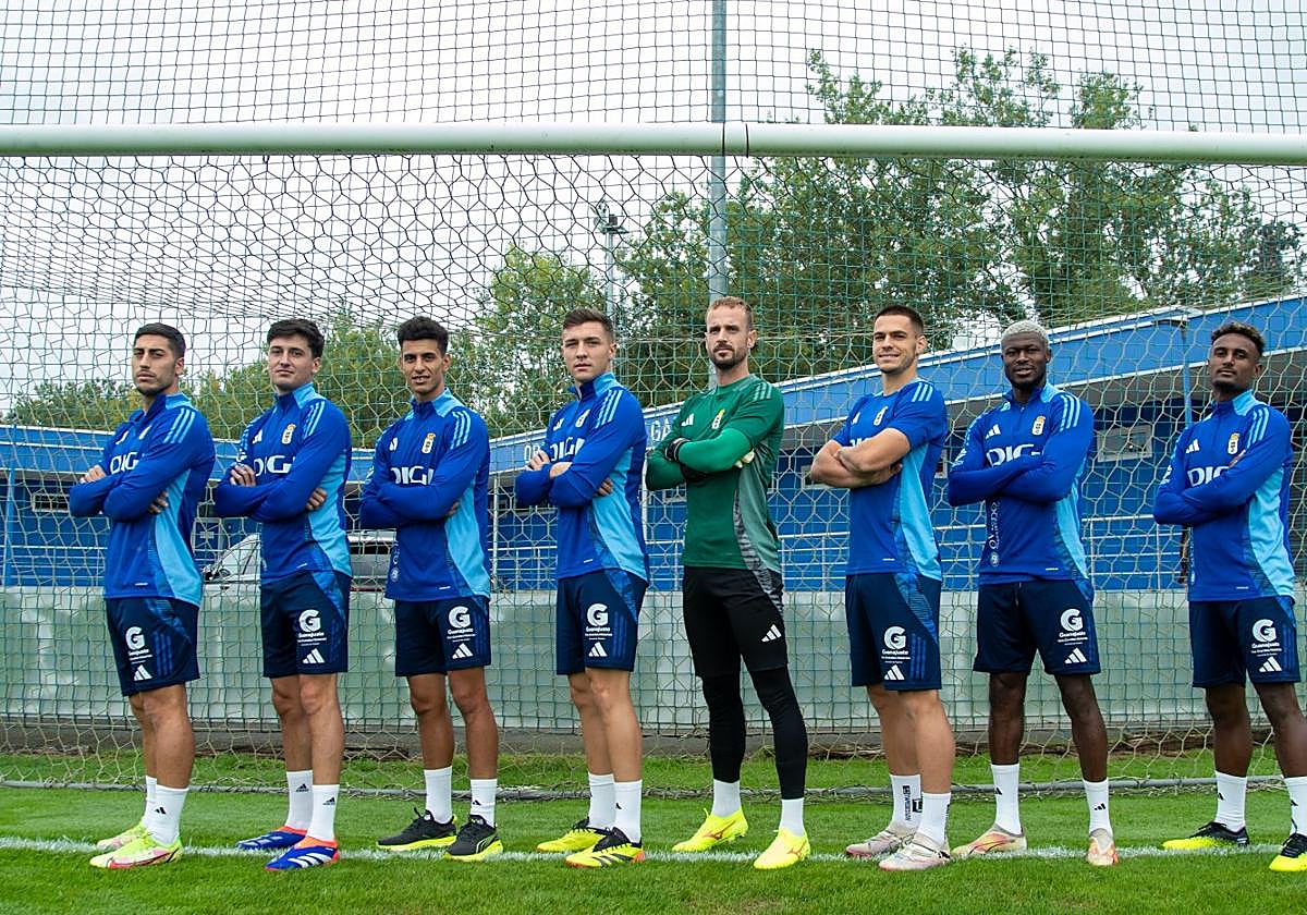 Lemos, Dotor, Chaira, Del Moral, Aarón, Paraschiv, Sibo y Hassan son los nuevos fichajes del Real Oviedo que se estrenarán en un derbi, de los fichajes no estará Rahim.