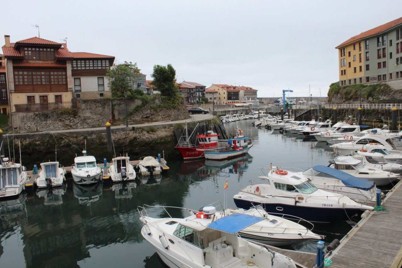 El puerto de Llanes.