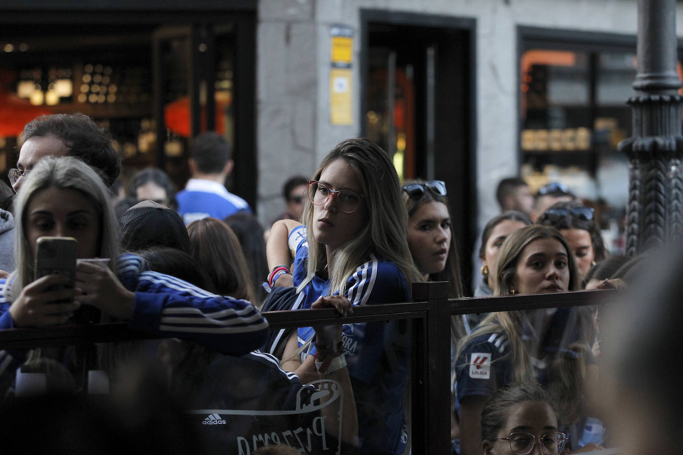 Así vivió la afición del Oviedo el derbi